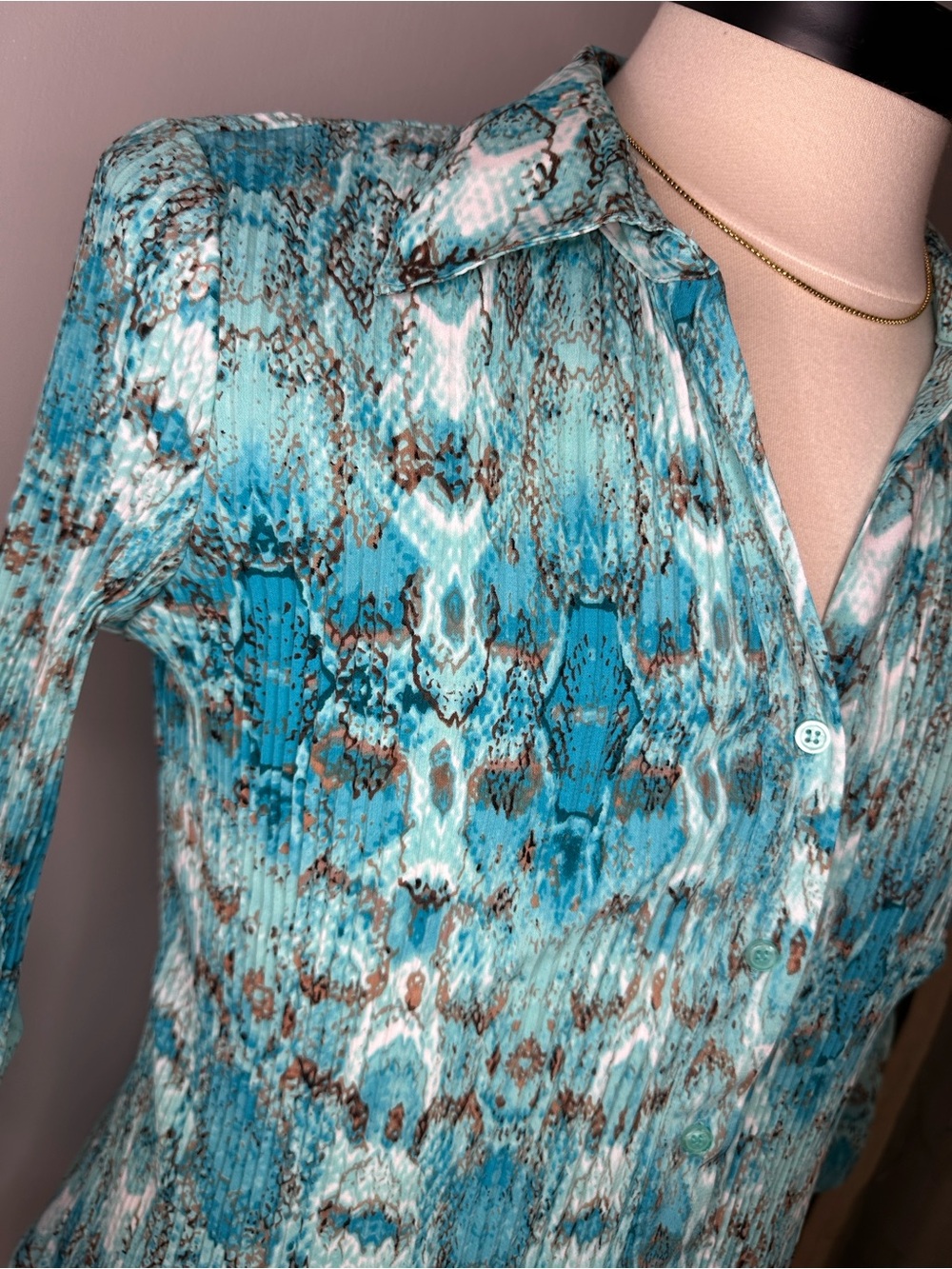 Fred David Patterned Button-up Top - Picture 7 of 8